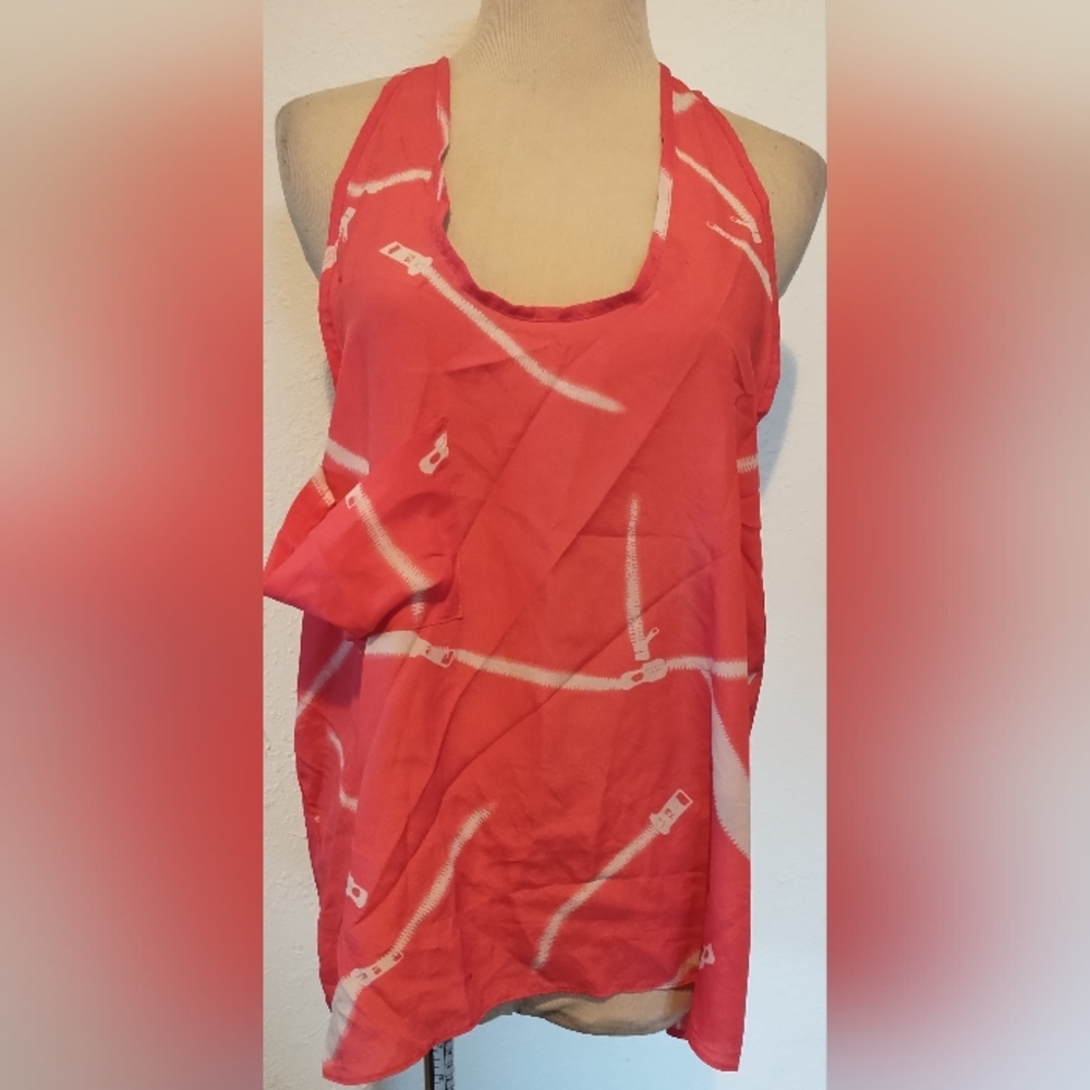 Magic R pink top with white zipper print